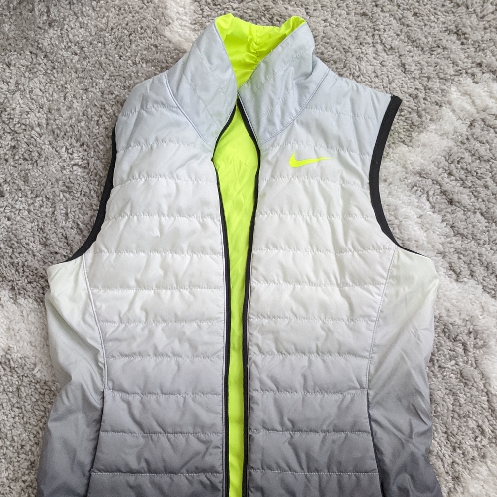 Nike reversible puffer vest